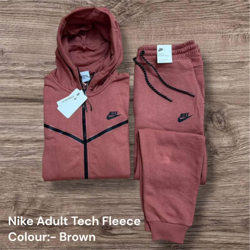 Adult Nike Tech Fleece Set